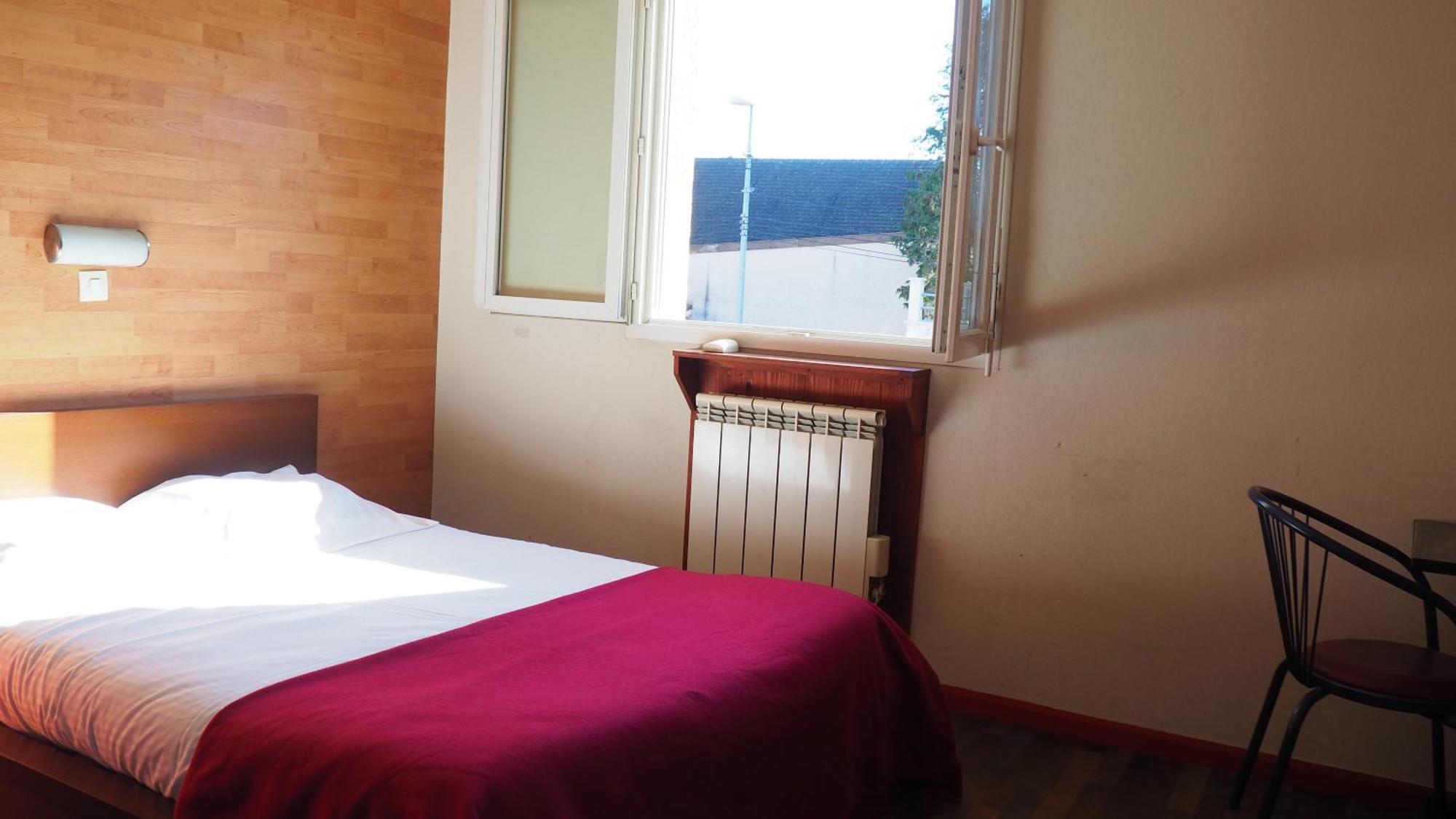Hotel Le Logis De La Garenne Morestel Zewnętrze zdjęcie