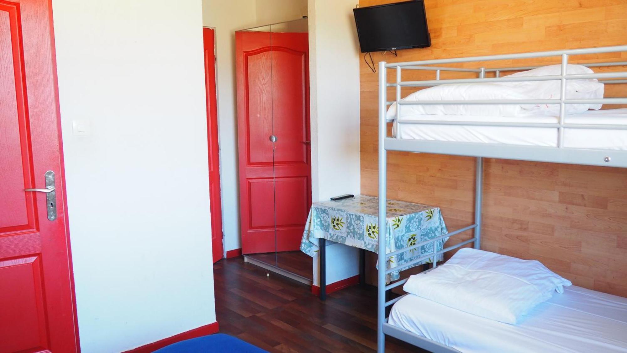 Hotel Le Logis De La Garenne Morestel Zewnętrze zdjęcie